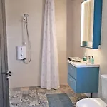 Westcove View Three Bedroom Luxury House With Hot Tub Coad