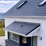 Westcove View Three Bedroom Luxury House With Hot Tub