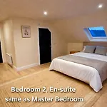 Westcove View Three Bedroom Luxury House With Hot Tub