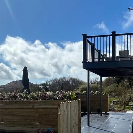 Westcove View Three Bedroom Luxury House With Hot Tub *