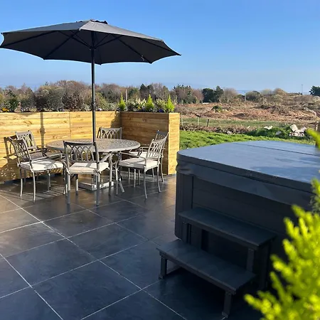 Westcove View Three Bedroom Luxury House With Hot Tub Prázdninový dům
