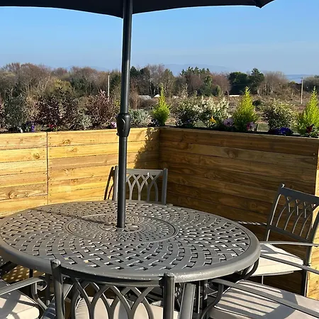 Westcove View Three Bedroom Luxury House With Hot Tub Casa vacanze