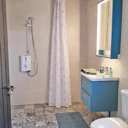 Westcove View Three Bedroom Luxury House With Hot Tub Coad