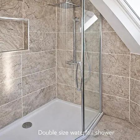 Tatil Evi Westcove View Three Bedroom Luxury House With Hot Tub Coad
