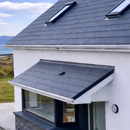 Westcove View Three Bedroom Luxury House With Hot Tub