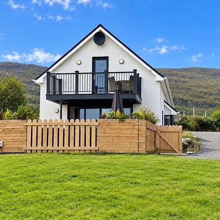 Ferienhaus Westcove View Three Bedroom Luxury House With Hot Tub