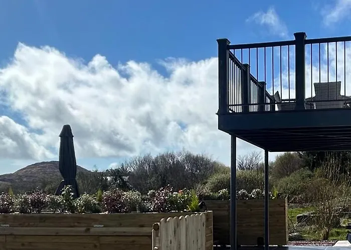 Westcove View Three Bedroom Luxury House With Hot Tub *