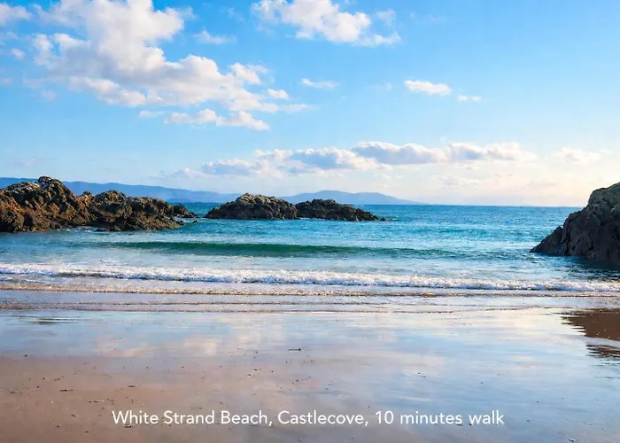 Westcove View Three Bedroom Luxury House With Hot Tub * Coad